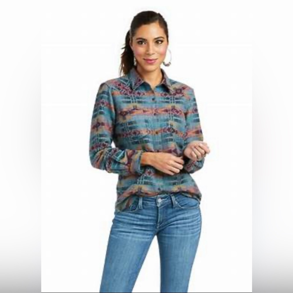 Ariat Women’s Relaxed Fit Button Up Southwest Pattern Indigo